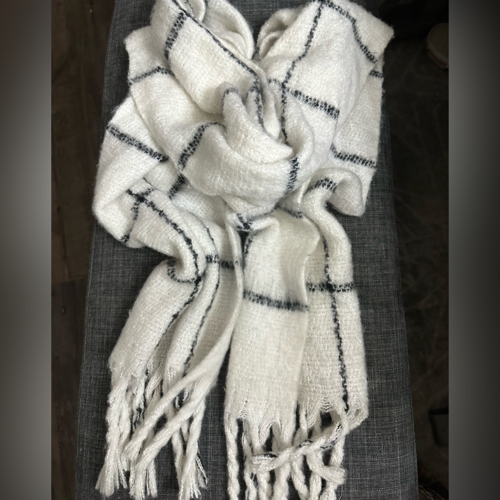 A New Day white plaid scarf